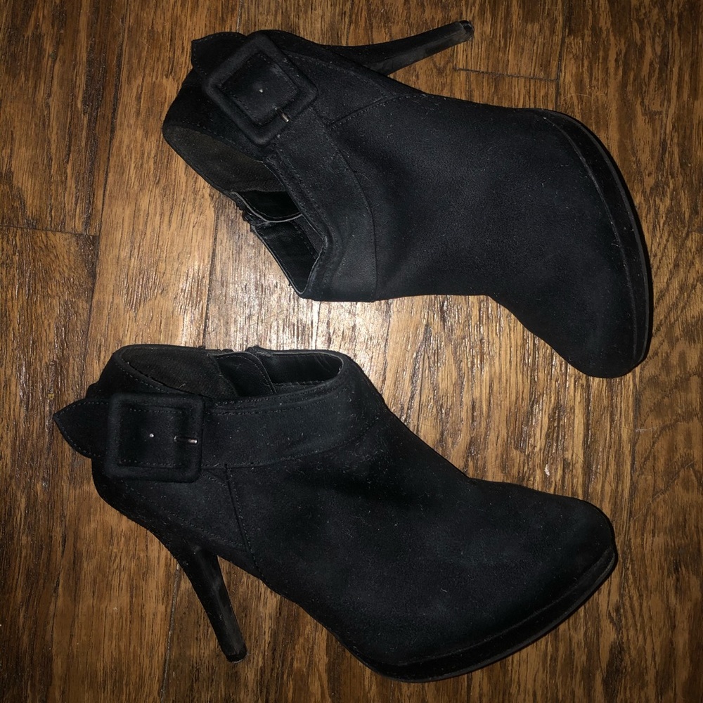 X-Appeal Healed Booties with Zipper